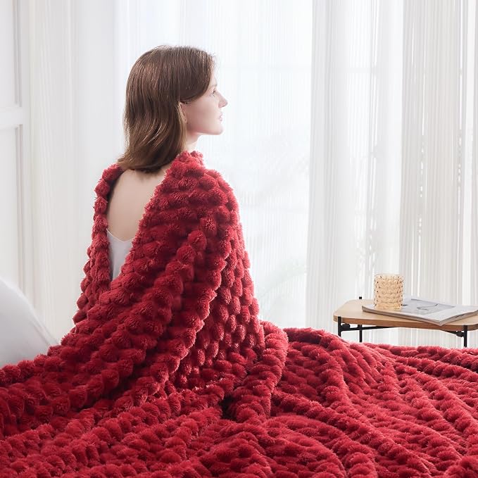 NEWCOSPLAY Fleece Clouds Cozy King Blanket for Couch, Red, 90"x110" | Premium Silky Flannel Blanket, Soft Lightweight Fluffy Throw Blanket for Bed Sofa Decor, Gift for All Season Use