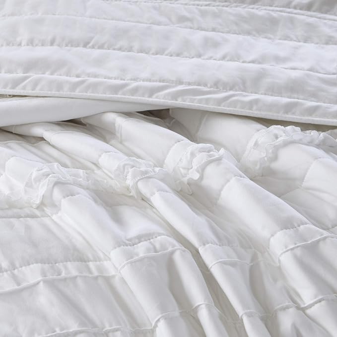 Madison Park Modern All-Season Breathable White Queen Quilt Set, 4pc | Down Alternative Bedding Set, Lightweight, Machine Washable, Easy Care, Cozy, Coverlet, Soft, Warm