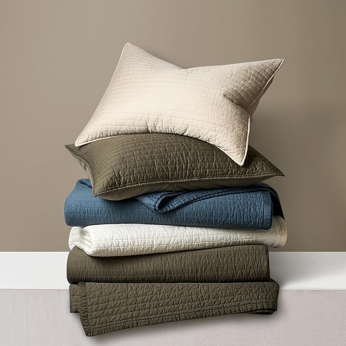 EVERGRACEHOME Cotton Sateen Quilt Set, Oversized Cal King, Olive Green | 100% Cotton, Channel Stitch Coverlet Bedspread, Pre-Washed Lightweight Soft Bedding Set for All Season, 3 Piece, with 2 Shams