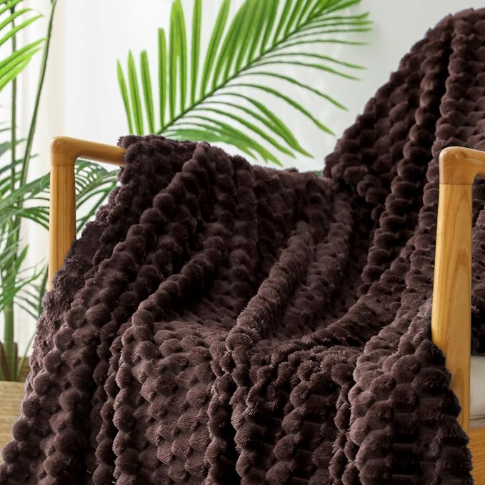 Exclusivo Mezcla 3D Fleece Queen Size Blanket for Bed, Coffee | Extra Soft Fuzzy Plush Lightweight Bed Blankets, Cozy Fluffy Decorative Blankets for All Seasons, 90x90 Inches