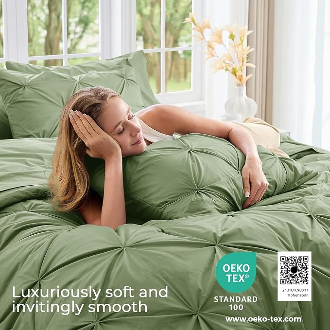 Sasttie Full Size Comforter Set, 7-Piece Bed in a Bag Double, Pintuck Bedding Set for All Season, Includes Comforter, Flat Sheet, Fitted Sheet, Pillowcases and Pillowshams, Pale Green