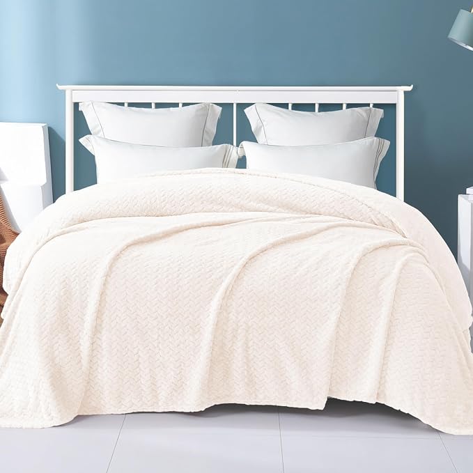 Exclusivo Mezcla Soft Fleece Bed Blanket Twin Size, 60”x80”, Off White | Cozy Fluffy Lightweight Blankets for Summer, Decorative Plush Flannel Throws for Living Room, Bedroom with Leaves Pattern