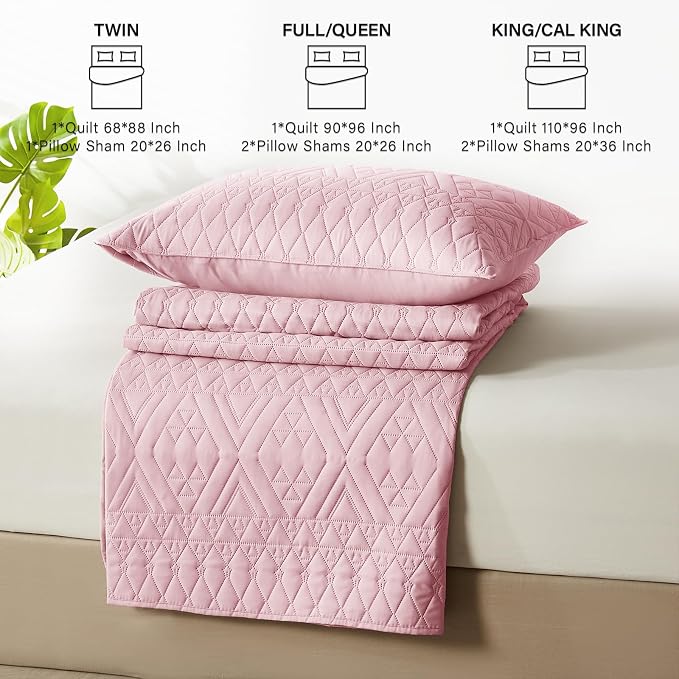 akkialla Full/Queen Quilt Set, Pink Lightweight Microfiber Bedspread Coverlet, Boho Geometric Pattern, Soft All-Season Bedding, 3-Piece (1 Quilt, 2 Pillow Shams)