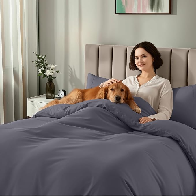 Utopia Bedding 4 Piece Bedding Set - 1 Fitted Sheet (54x75), 1 Duvet Cover Full Size, 2 Pillow Case (20x30) - All Season Luxury Bed in a Bag with Zippered Full Duvet Cover - No Comforter (White)