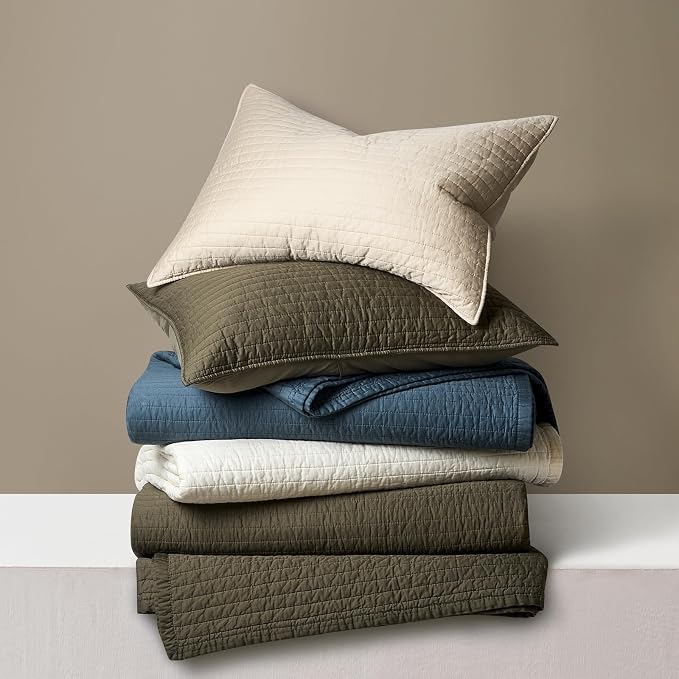 EVERGRACEHOME Cotton Sateen Quilt Set, King Size, Olive Green | 100% Cotton, Channel Stitch Coverlet Bedspread, Pre-Washed Lightweight Soft Bedding Set for All Season, 3 Piece, with 2 Shams
