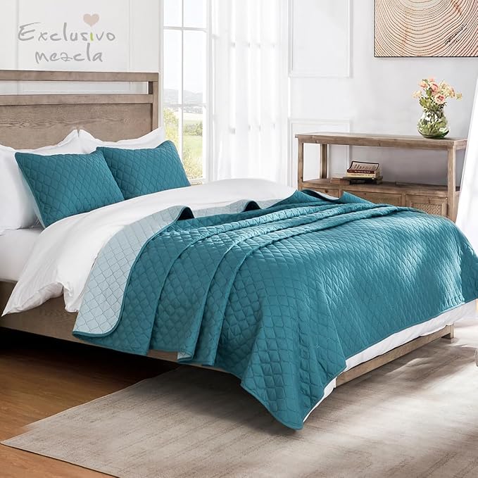 Exclusivo Mezcla Reversible King Size Quilt Bedding Set, Dusty Teal | Lightweight Bedspreads with 2 Pillow Shams, Soft Microfiber, All Season Bed Coverlets for Bedroom Guest Room, 104x96 Inch