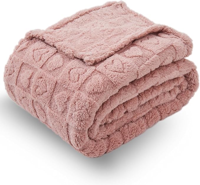 NEWCOSPLAY 3D Heart Checkered Flannel Queen Blanket, Pink Heart, 90"x90" | Super Soft Cute Lightweight Decorative Premium Silky Fleece Blanket for Couch Sofa Bed, Gift for Women Men, All Season Use