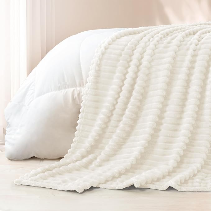 Exclusivo Mezcla Striped California King Size Fleece Blanket for Bed | Soft Breathable Cozy Bed Blankets, Lightweight Plush Fluffy Fuzzy Jacquard Decorative Blankets