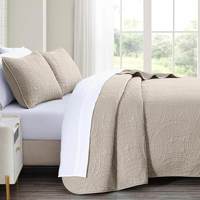 akkialla 118"x106" Taupe California King Quilt Set, Oversized Floor-Length Bedspread, Modern Coin Pattern Microfiber Coverlet, 3-Piece All Season Bedding with 2 Pillow Shams