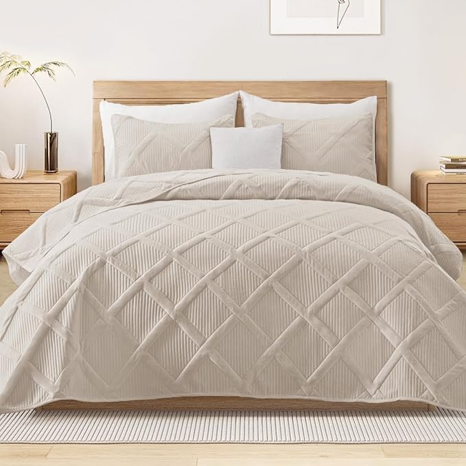 Exclusivo Mezcla Quilt King Size, Brich Beige | Soft Bedspreads with 2 Pillow Shams, Modern Striped Pattern, Lightweight Bedding Set Coverlets for All Seasons, 104x96 Inch
