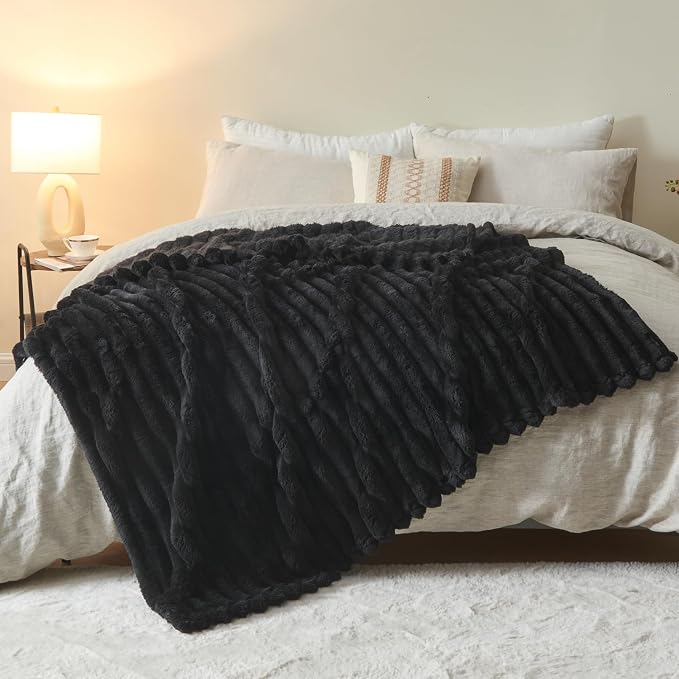 NEWCOSPLAY Fleece Ribbed Cozy Throw Blanket for Couch, Black, 50"x60" | Premium Silky Flannel Blanket, Soft Lightweight Fluffy Throw Blanket for Bed Sofa Decor, Gift for All Season Use