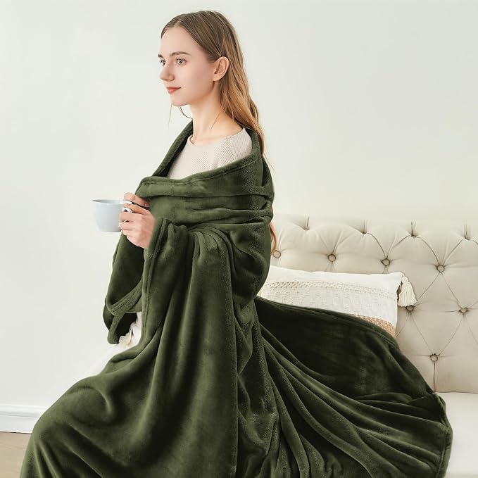 BEDELITE Fleece Blanket Soft Plush Twin Size Blanket Olive Green 60"x80" | Ultra Soft Fleece, Plush Microfiber, Lightweight Warmth, All Season Comfort, Fade Resistant, Machine Washable, Couch Sofa Bed