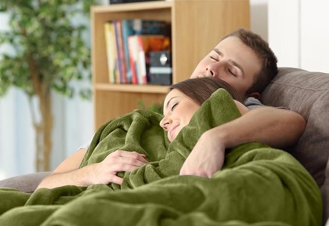 Utopia Bedding Fleece Blanket King Size Olive 300GSM Luxury Fuzzy Soft Anti-Static Microfiber Bed Blanket (90x102 Inch)