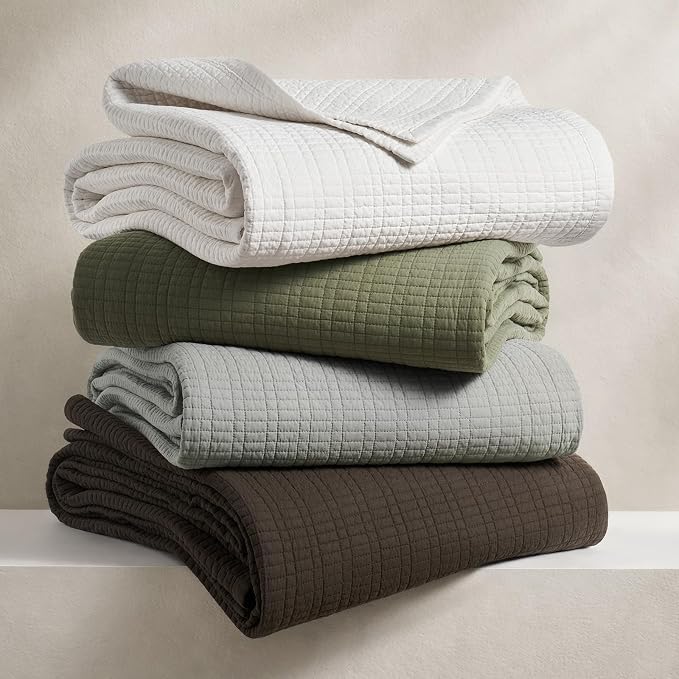 EverGrace 100% Cotton Modern Grid Stitch Quilt Set, King Size, Olive Green | Pre-Washed Cotton Coverlet Bedspread, Oversized Lightweight 3-Piece Bedding Set for All Season, with 2 Pillow Shams