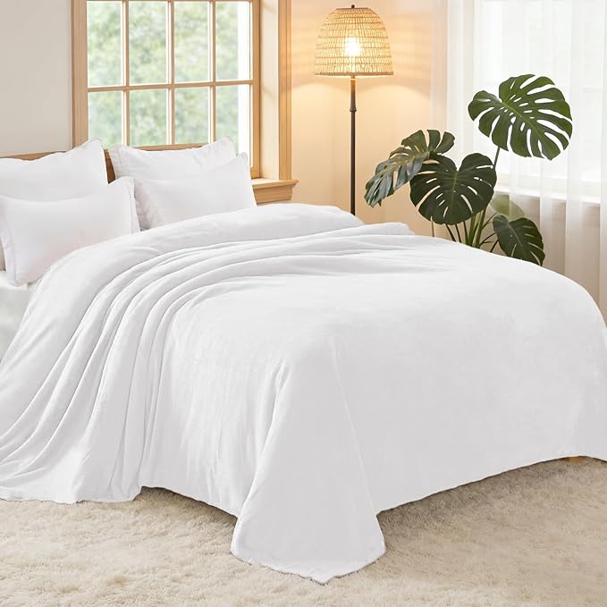 Exclusivo Mezcla Soft Fleece Blanket Twin Size for Bed, Pure White | 60x80 Inches, Double-Sided Brushed Flannel, Lightweight Plush Cozy Blanket for Home Decor, All Season, Machine Washable