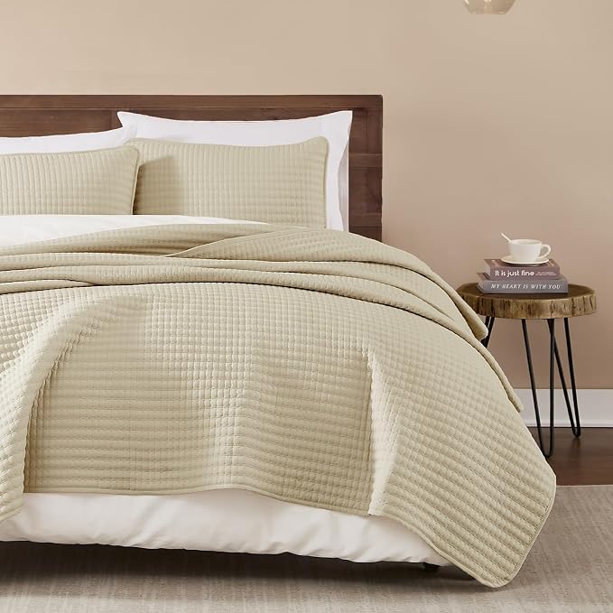 Queen Quilt- Lightweight Bedspreads Beige Queen Size Quilt Bedding Set | Soft Coverlet with 2 Pillow Shams for All Seasons, Suitable for Bed, Couch, 3 Pieces, 90"x94"