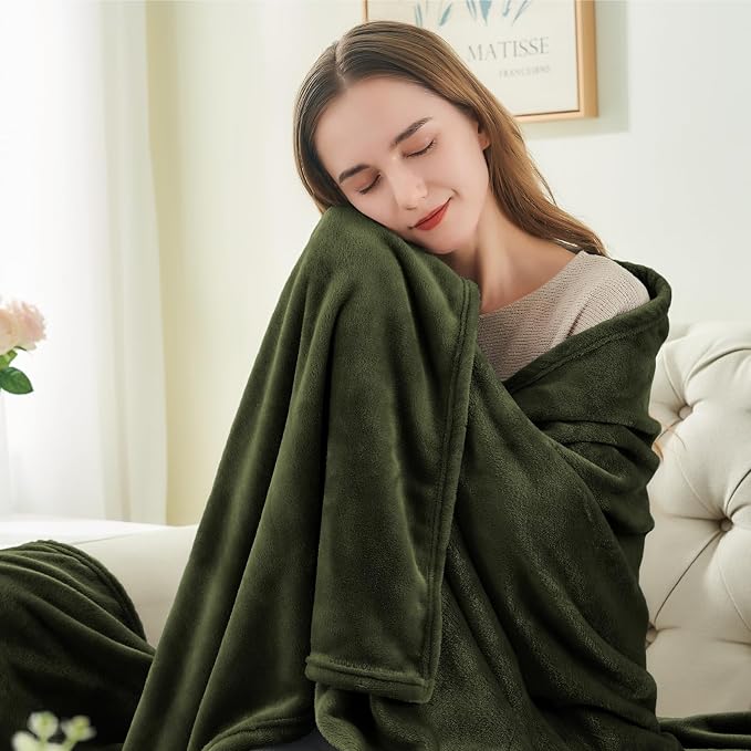 BEDELITE Fleece Blanket Soft Plush Twin Size Blanket Olive Green 60"x80" | Ultra Soft Fleece, Plush Microfiber, Lightweight Warmth, All Season Comfort, Fade Resistant, Machine Washable, Couch Sofa Bed