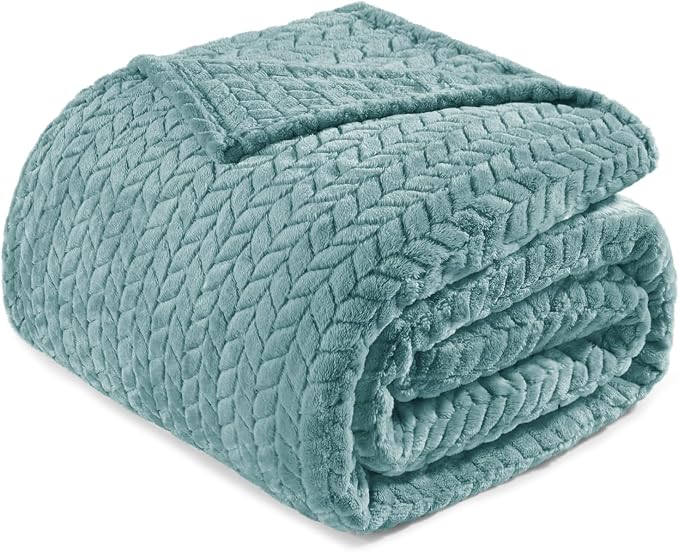 Exclusivo Mezcla Soft Fleece Bed Blanket King Size, 90”x104”, Celadon | Cozy Fluffy Lightweight Blankets for Summer, Decorative Plush Flannel Throws for Living Room, Bedroom with Leaves Pattern