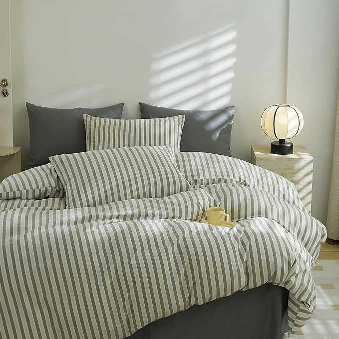 LifeTB Grey Striped Comforter Set Queen, Vintage White Grey Stripes Pattern Printed Bedding Set, Lightweight 3 Pieces Bedding Comforter with 2 Pillowcases, Farmhouse Striped Queen Comforter Set