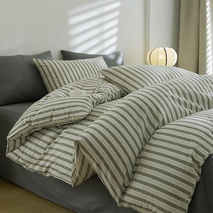 LifeTB Grey Striped Comforter Set Queen, Vintage White Grey Stripes Pattern Printed Bedding Set, Lightweight 3 Pieces Bedding Comforter with 2 Pillowcases, Farmhouse Striped Queen Comforter Set