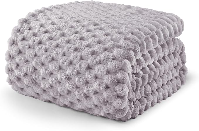 Exclusivo Mezcla 3D Fleece Twin Size Blanket for Bed, Light Grey | Extra Soft Fuzzy Plush Lightweight Bed Blankets, Cozy Fluffy Decorative Blankets for All Seasons, 60x80 Inches