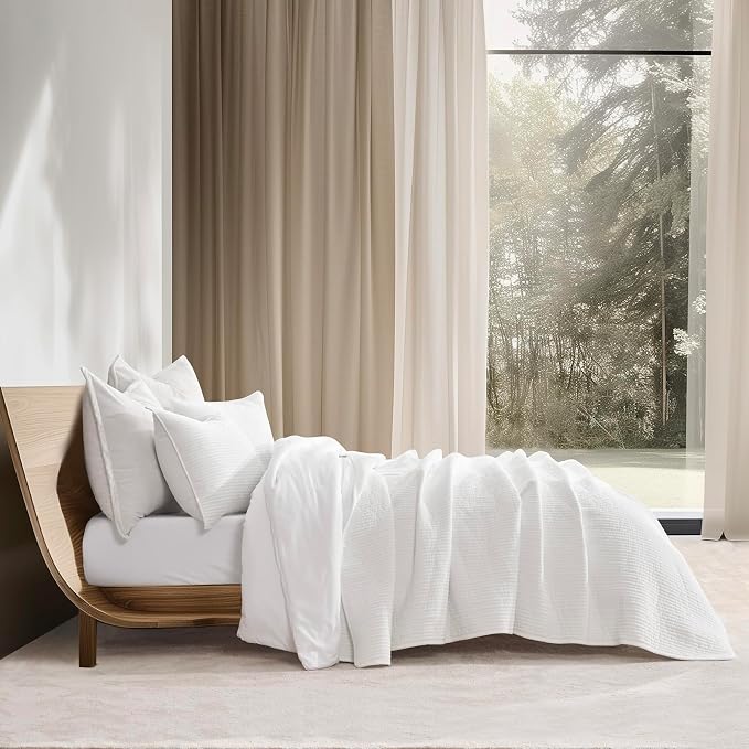 EverGrace Striped Channel Velvet Quilt Set, Queen Size, Bright White | Luxurious Soft Lightweight Velvet Comforter, Oversized Bedspread Coverlet, Quilted Bedding Set for All Season, with 2 Shams