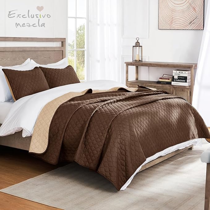 Exclusivo Mezcla Reversible Twin Quilt Bedding Set, Chocolate Brown | Lightweight Bedspreads with 1 Pillow Sham, Soft Microfiber, All Season Bed Coverlets for Dorm Bedroom Guest Room, 68x88 Inch