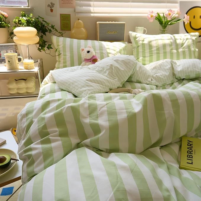 LifeTB Green Striped Comforter Set Queen, 3 Piece Aesthetic Stripes Pattern Printed Comforter with 2 Pilliwcases, Soft Breathable Farmhouse Striped Bedding Comforter Lightweight Queen Comforter Set