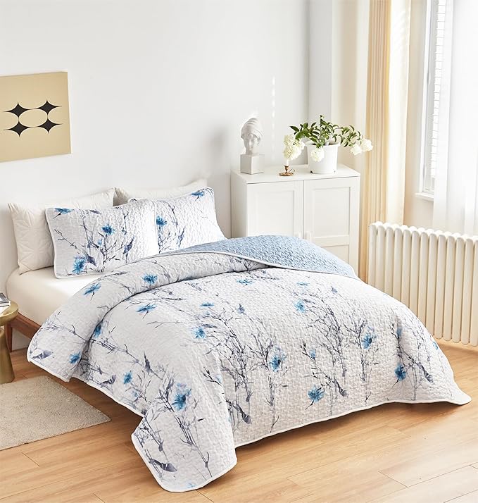 Botanical Quilt Set 3 Pieces King Size, Blue Flower Branch on White Reversible Bedspread Coverlet Set, Soft Microfiber Lightweight Bed Cover for All Season (102" x 90", 1 Quilt+ 2 Pillow Shams)