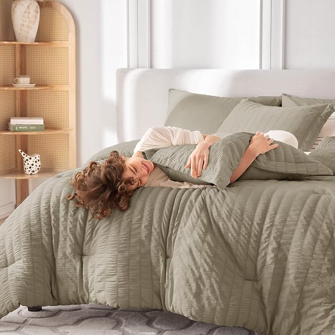 7 Pieces California King Comforter Set, Seersucker Bed in a Bag Cal King Size, All Season Luxury Bedding Set with Comforter, Flat Sheet, Fitted Sheet, Pillowcases & Shams, Linen