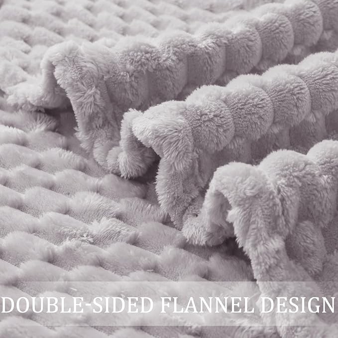 Exclusivo Mezcla 3D Fleece Twin Size Blanket for Bed, Light Grey | Extra Soft Fuzzy Plush Lightweight Bed Blankets, Cozy Fluffy Decorative Blankets for All Seasons, 60x80 Inches