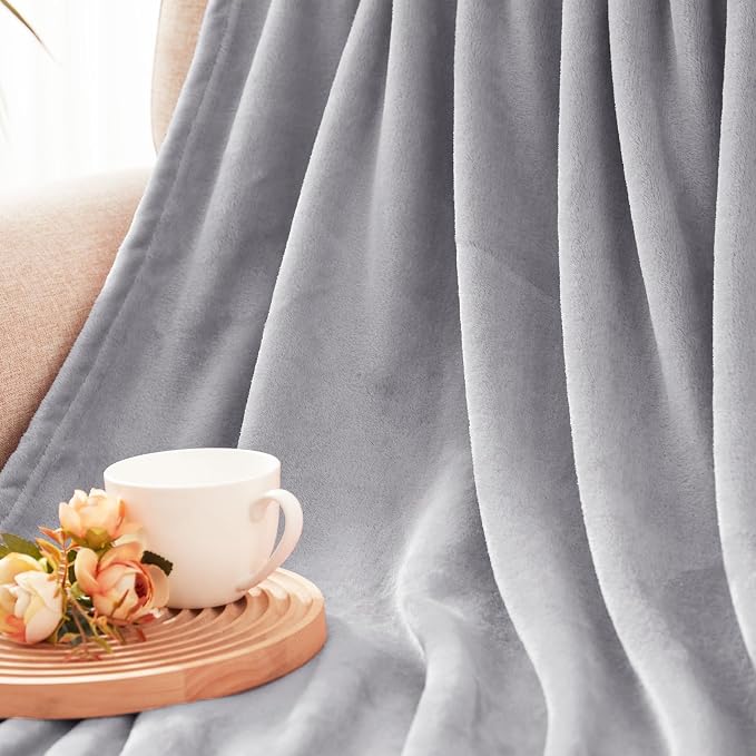 Exclusivo Mezcla Soft Fleece Blanket Twin Size for Bed, Light Grey | 60x80 Inches, Double-Sided Brushed Flannel, Lightweight Plush Cozy Blanket for Home Decor, All Season, Machine Washable