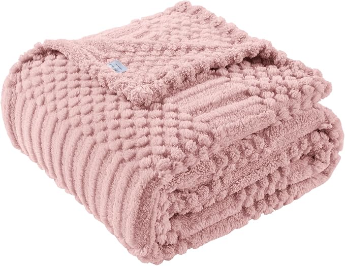 Pink Throw Blanket - Soft & Fluffy Fleece, Cute & Aesthetic, Perfect for Sofa, Couch, Chair, Bed, Living Room & Bedroom, All-Season Use, Plush & Cozy Decorative Blanket 50x60
