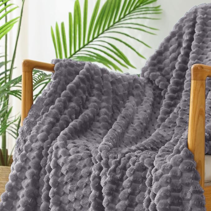 Exclusivo Mezcla Large 3D Fleece Throw Blanket for Couch, Dark Grey | Extra Soft Fuzzy Plush Lightweight Throws, Cozy Fluffy Decorative Blankets for All Seasons, 50x70 Inches