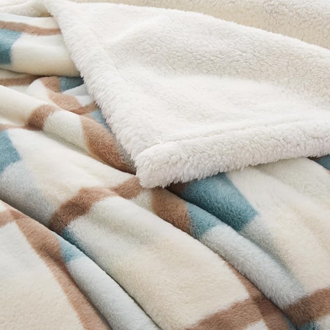 PU MEI Super Soft Faux Rabbit Fur Sherpa Fleece Throw Blanket, Reversible Luxury Cozy Cute Furry Blanket, Plush Warm Shaggy Fluffy Checkered Blankets for Sofa Couch Bed (Green-Plaid, 60" x 80")