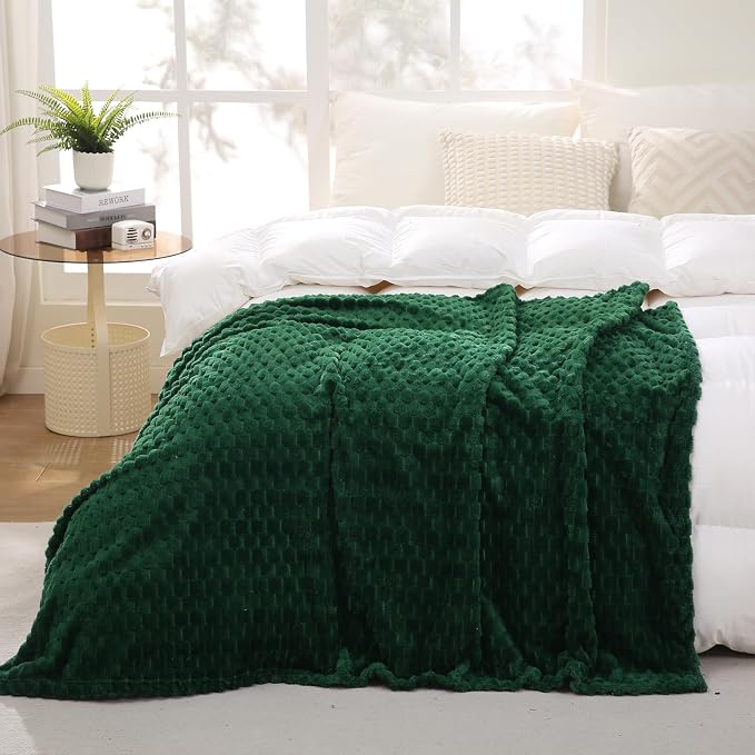 Puncuntex Dark Green Throw Blanket 108"×90" Fuzzy 3D Jacquard Decorative | Flannel Fleece Super Soft Plush Cozy Blanket for Couch Sofa Chair Lightweight