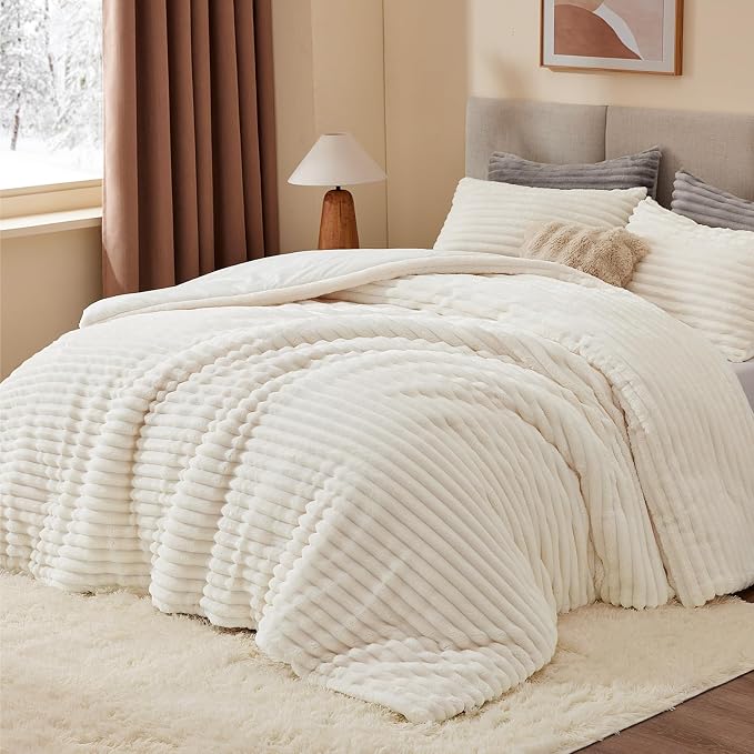 BEDELITE Fleece Full Comforter Set, Fluffy Bed Set, Cream White | Super Soft & Warm Bedding, Luxury Fuzzy Faux Fur Comforter for Winter, Heavy Plush Bedding, with 2 Pillowcases