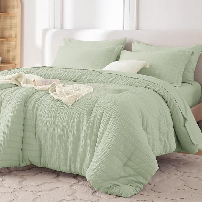 5 Pieces Twin Comforter Set, Seersucker Bed in a Bag Twin Size, All Season Luxury Bedding Set with Comforter, Flat Sheet, Fitted Sheet, Pillowcase & Sham, Light Green