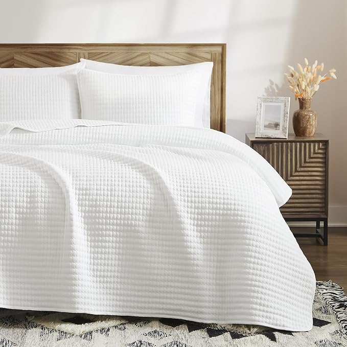 Twin Quilt-Lightweight Bedspreads White Twin Quilt Bedding Set | Soft Coverlet with Pillow Sham for All Seasons, Suitable for Bed & Couch, 2 Pieces, 66"x92"