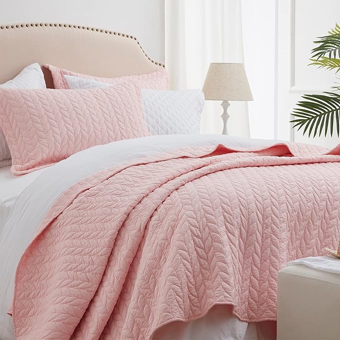 SunStyle Home King Quilt Bedding Set, Lightweight Summer Bedspreads,Pink | Soft Coverlet With 2 Pillow Shams,Morden Style Quilts for All Season,Suitable for Bed,Couch,Bedroom,Guest Room,106"X96"