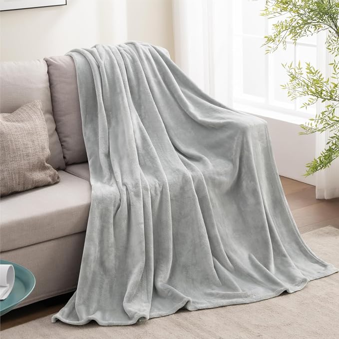 BEDELITE Fleece Blanket Soft Plush Throw for Couch Light Grey 50"x60" | Ultra Soft Fleece, Plush Microfiber, Lightweight Warmth, All Season Comfort, Fade Resistant, Machine Washable, Couch Sofa Bed