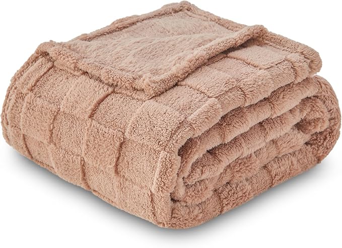 NEWCOSPLAY 3D Checkered Flannel Twin Blanket, Taupe Checkered, 60"x80" | Super Soft Cute Lightweight Decorative Premium Silky Fleece Blanket for Couch Sofa Bed, Gift for Women Men, All Season Use