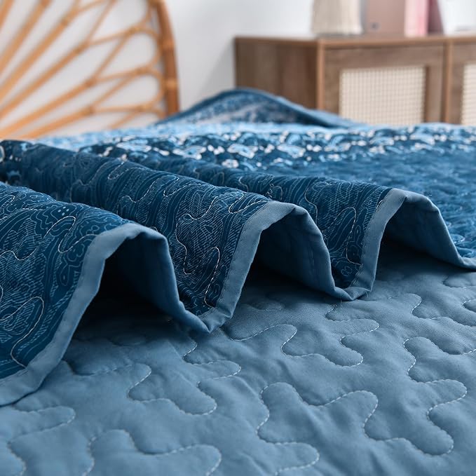 WONGS BEDDING Blue Quilt Queen Size,3 Pcs Bedspread Bedding Set | Colorful Bohemian Striped Printed Bedding for All Season, Lightweight Microfiber Coverlet Set with 2 Pillowcases( 96"x90" )