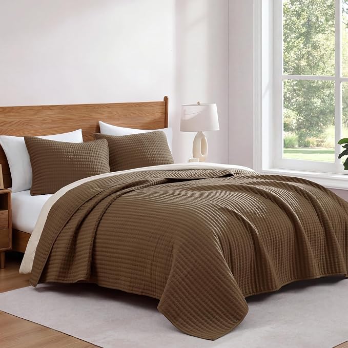 King Size Quilt-Lightweight Coffee Bedspreads King Quilt Bedding Set | Soft Coverlet with 2 Pillow Shams for All Seasons, Suitable for Bed, Couch, 3 Pieces, 106"x94"