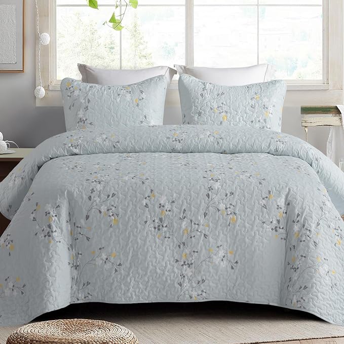 Exclusivo Mezcla Reversible Boho California King Quilt, Light Blue | Lightweight Soft Bedspreads, All Season Flowers Coverlet Bedding Set, Printed Floral Pattern, 1 Quilt and 2 Pillow Shams