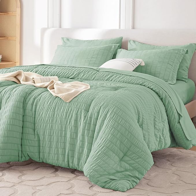 5 Pieces Twin Comforter Set, Seersucker Bed in a Bag Twin Size, All Season Luxury Bedding Set with Comforter, Flat Sheet, Fitted Sheet, Pillowcase & Sham, Sage Green
