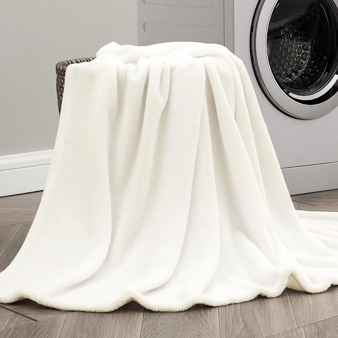 BEDELITE Fleece Blanket Soft Plush Throw for Couch Cream 50"x60" | Ultra Soft Fleece, Plush Microfiber, Lightweight Warmth, All Season Comfort, Fade Resistant, Machine Washable, Couch Sofa Bed