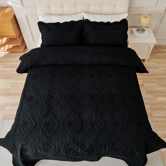 Cmfshape Floral Embroidery Quilt Set,3 Pieces Queen Quilt Bedding Set,Classic Diamond Pattern Quilts,Ultra Soft Lightweight Reversible Bedspread Coverlets for All Season(Black,90"x90")