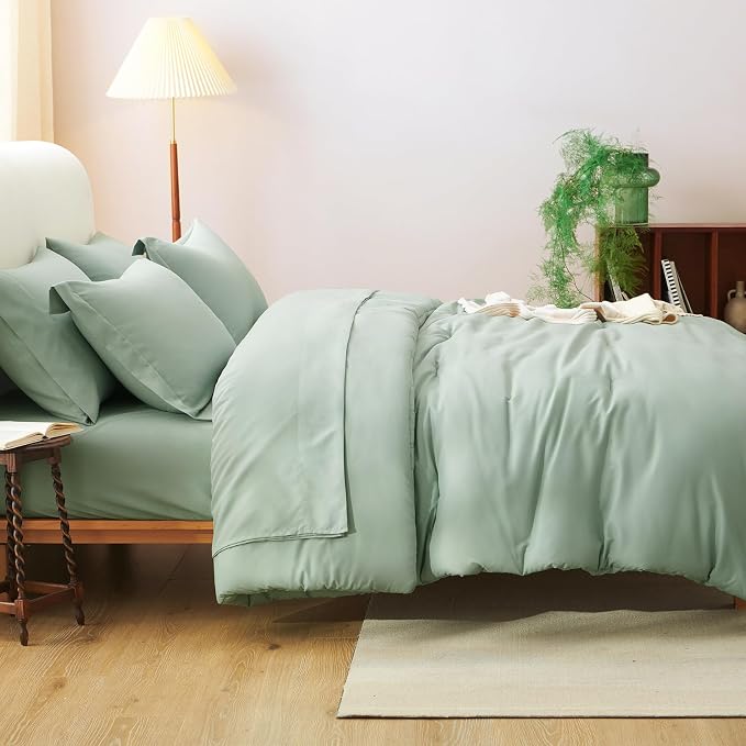 California King Comforter Set Sage Green, 7 Pieces Bed in a Bag | OEKO-TEX Certified, All-Season, Bedroom, 240GSM Down Alternative Comforter, Flat & Fitted Sheets, 2 Pillowcases & 2 Shams