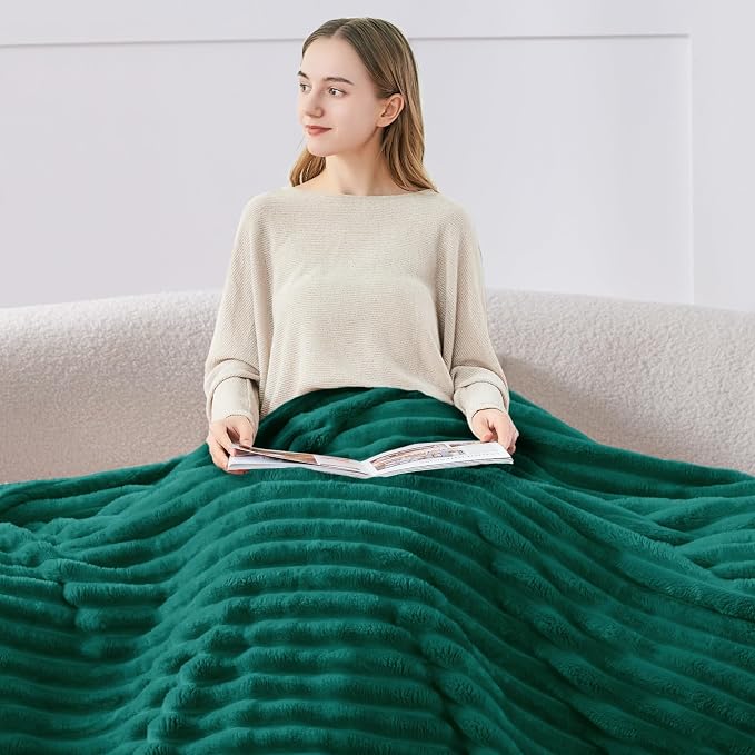 BEDELITE Ribbed Twin Blanket for Couch & Bed, Emerald Green, 60"x80" | Ultra-Soft Plush Fleece, Cozy, Warm Yet Lightweight, Ribbed Texture, Home Decor, Machine Washable, Giftable, All-Season Use